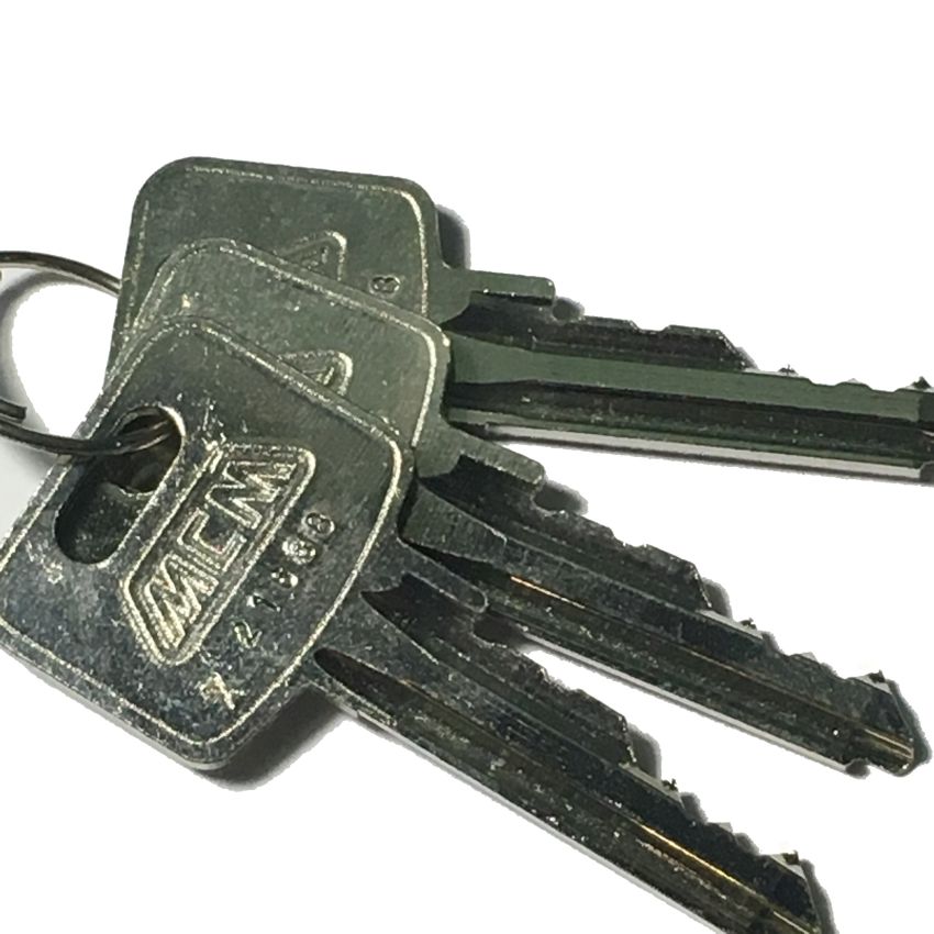 Cilindro MCM 4ME 30x30mm latonado de botão