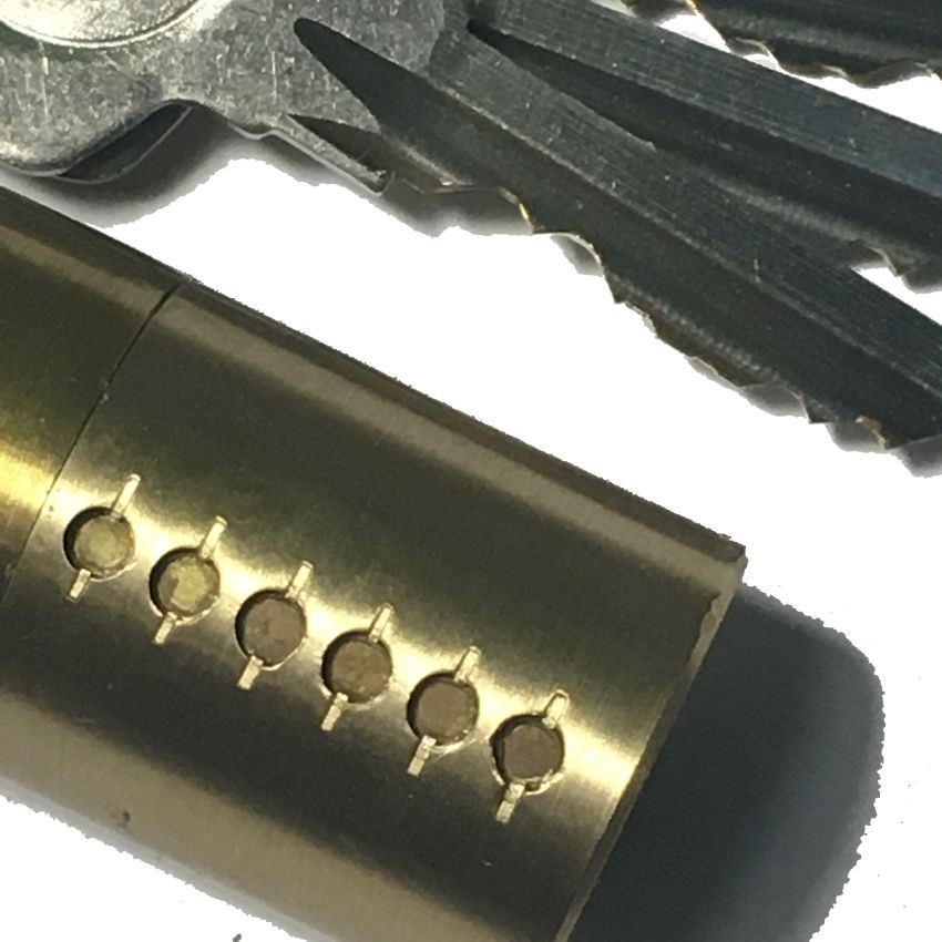 Cilindro Yale 2250045 redondo, diâmetro 48mm latonado